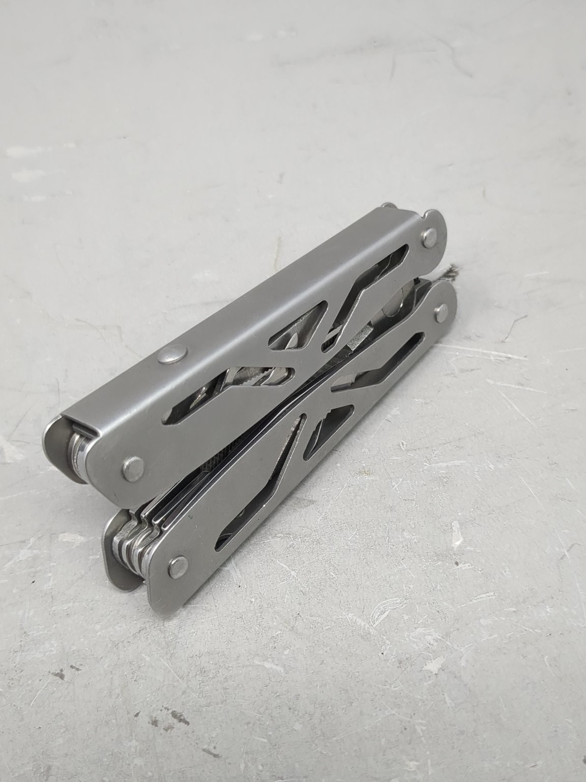 Multi-Tool Stainless Steel Camping Knife Pliers Serrated Blade