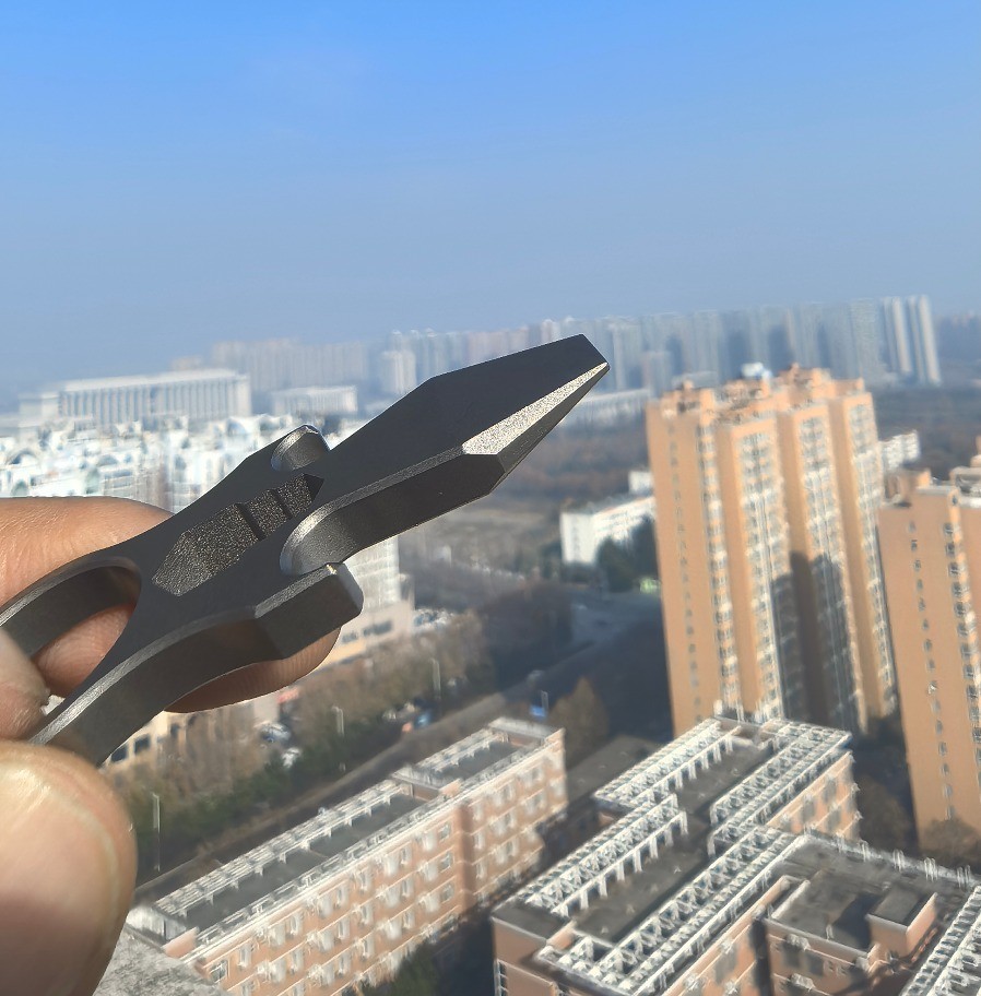 Durable TC4 Titanium EDC Ring Tool with Pry Bar Function