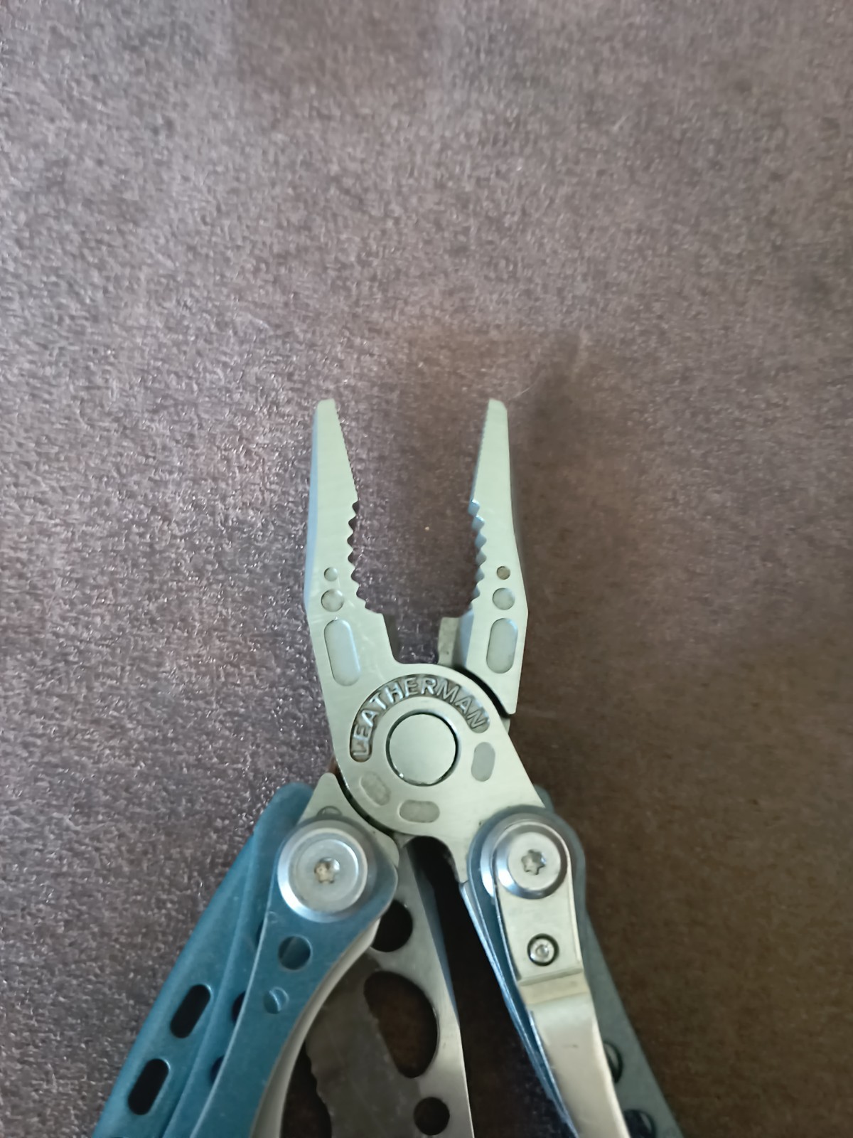 Leatherman Skeletool Stainless Steel Multi-Tools Denim Blue 05/23 Discontinued