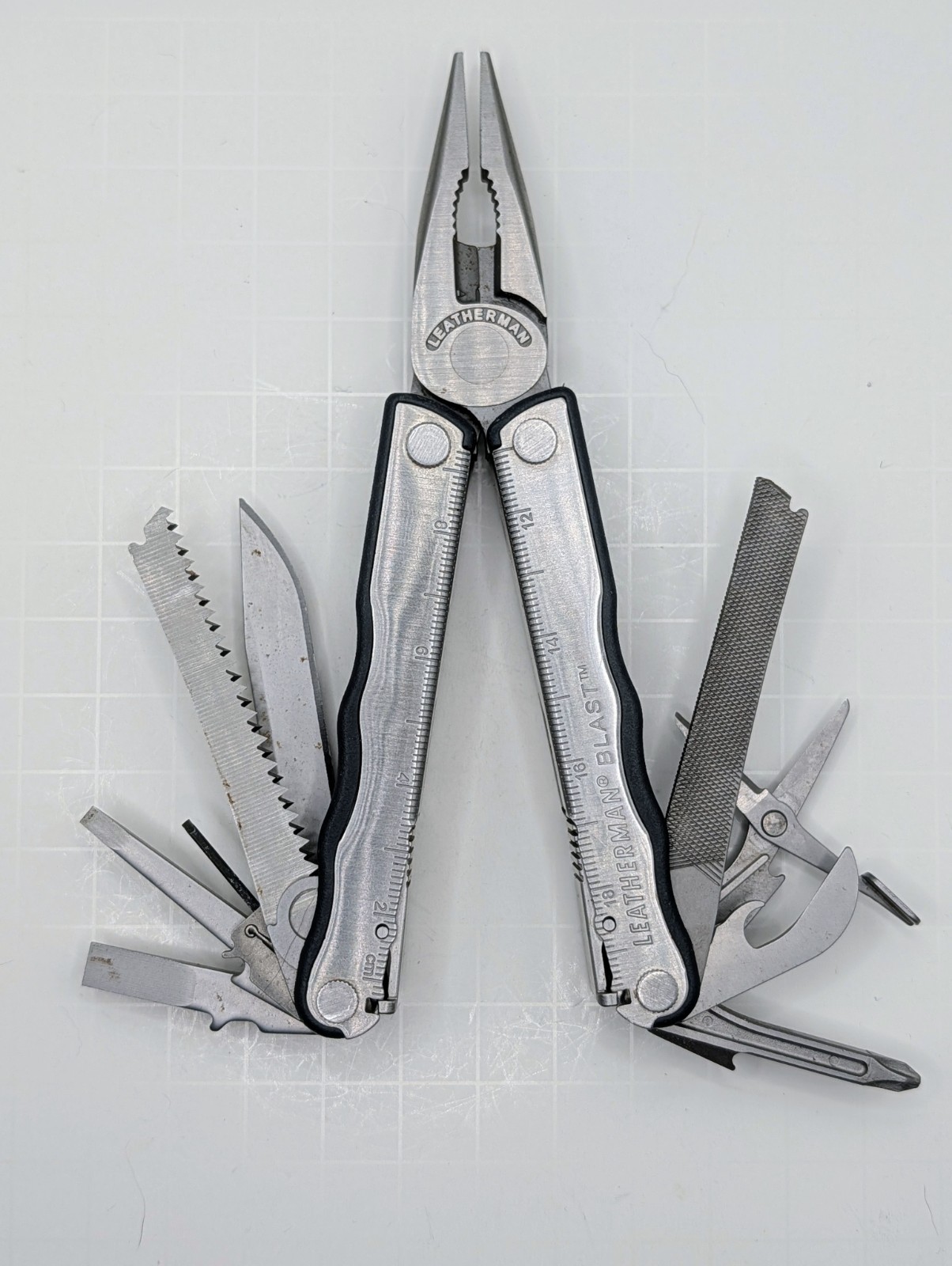 Leatherman BLAST Multi-Tool – Rare & Retired 16-In-1 Multitool Spring Scissors