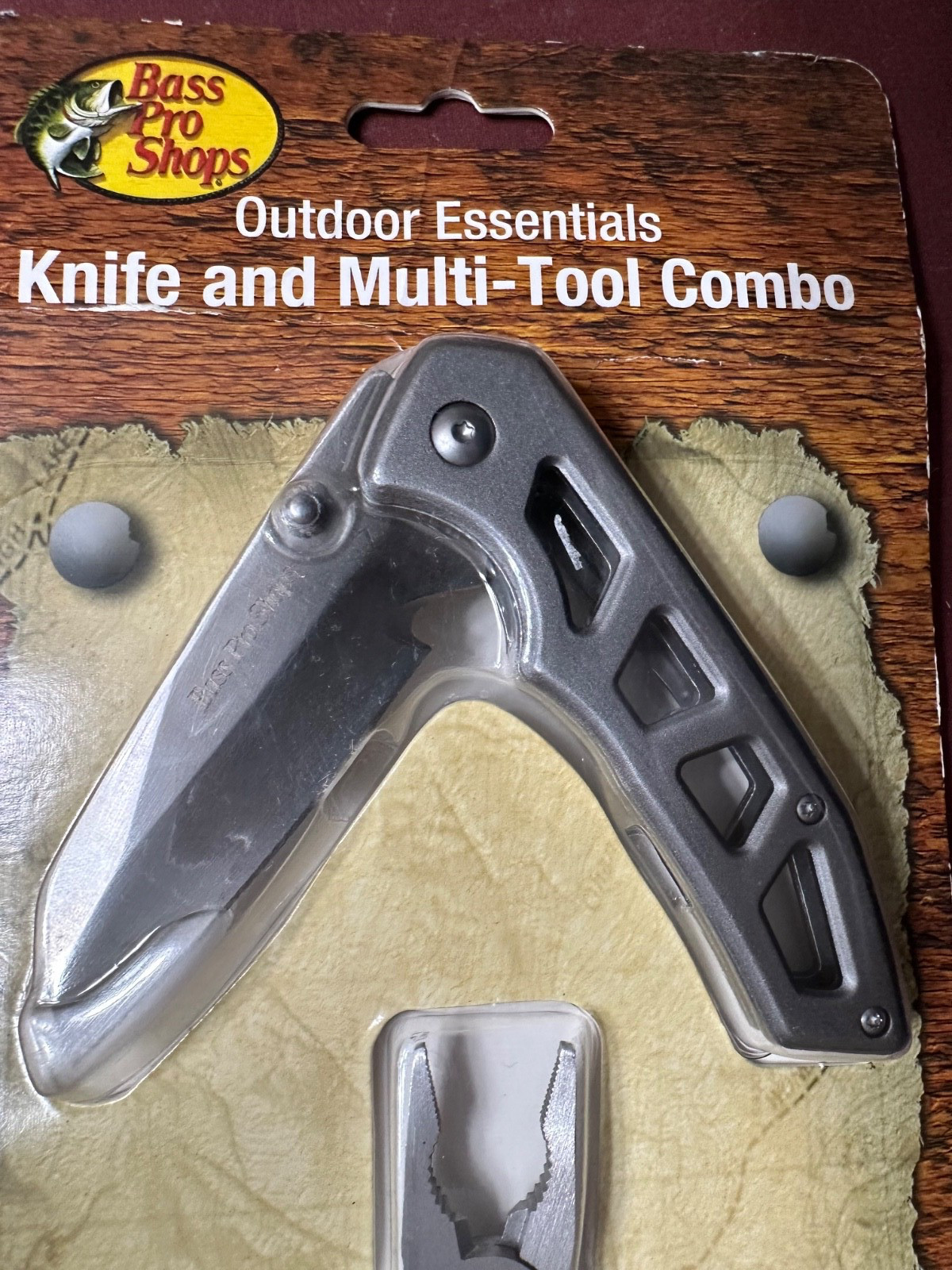 Bass Pro Shops Outdoor Essentials 7″ Skeleton Knife, And 8In 1 Multi-Tool Combo