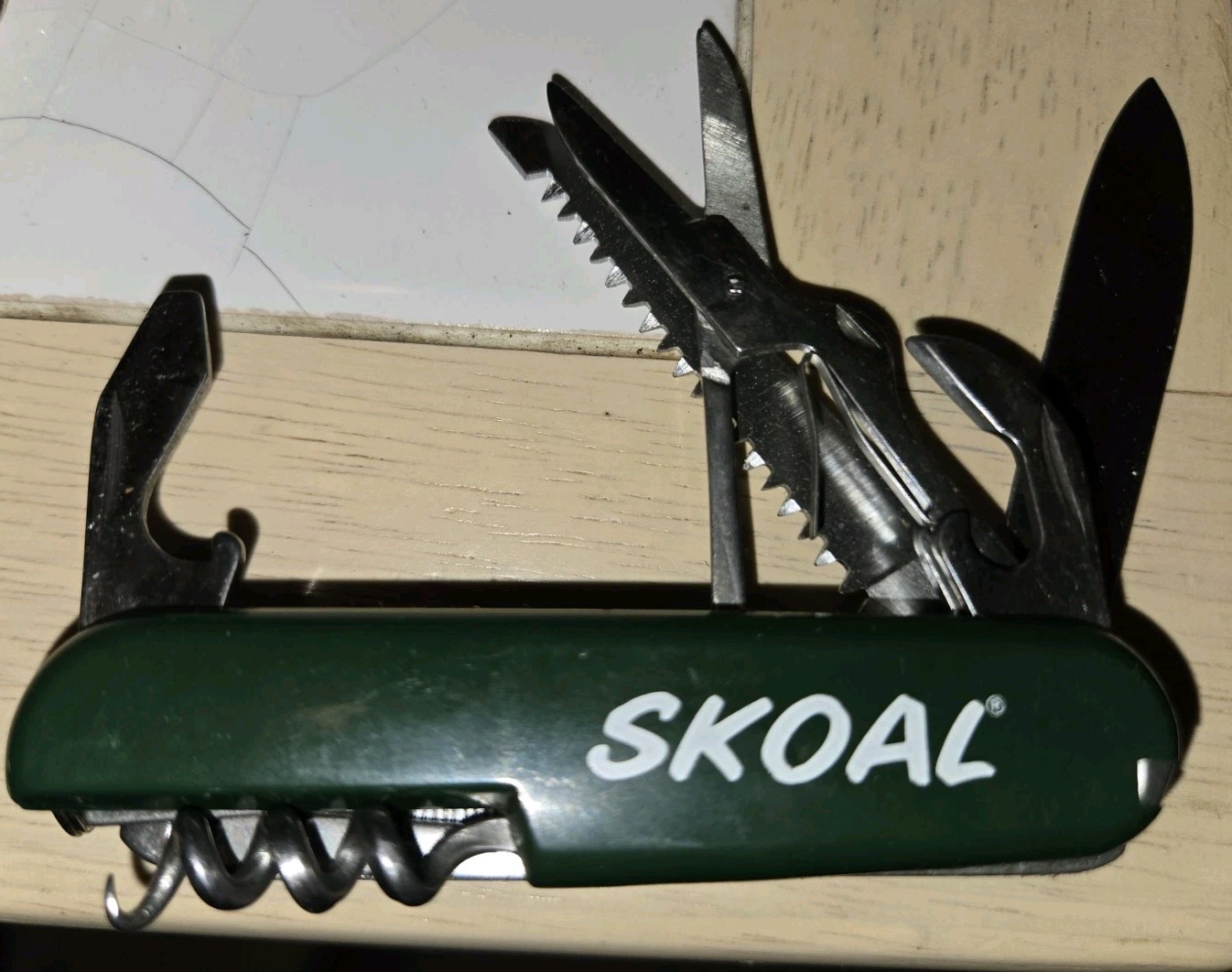 Skoal Advertising Pocket Knife Multi-Tool Green Swiss Army Style Tobacco + Extra