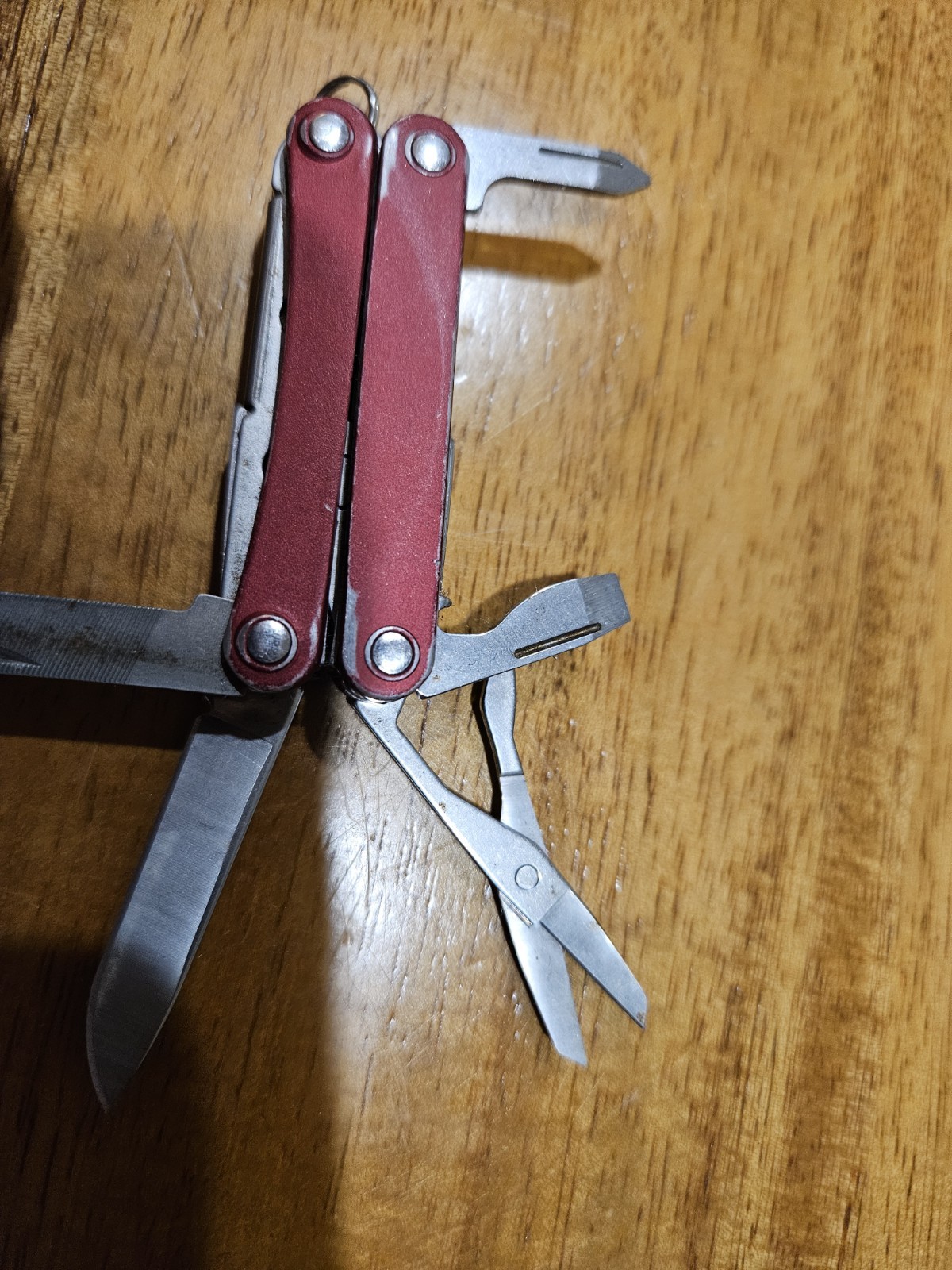 Leatherman Squirt PS4 Red Keychain Multi Tool Pliers Pocket Knife