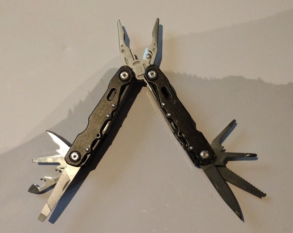 Sarge 10 In 1 Black Zytel Stainless Steel Multi Tools in Great Condition