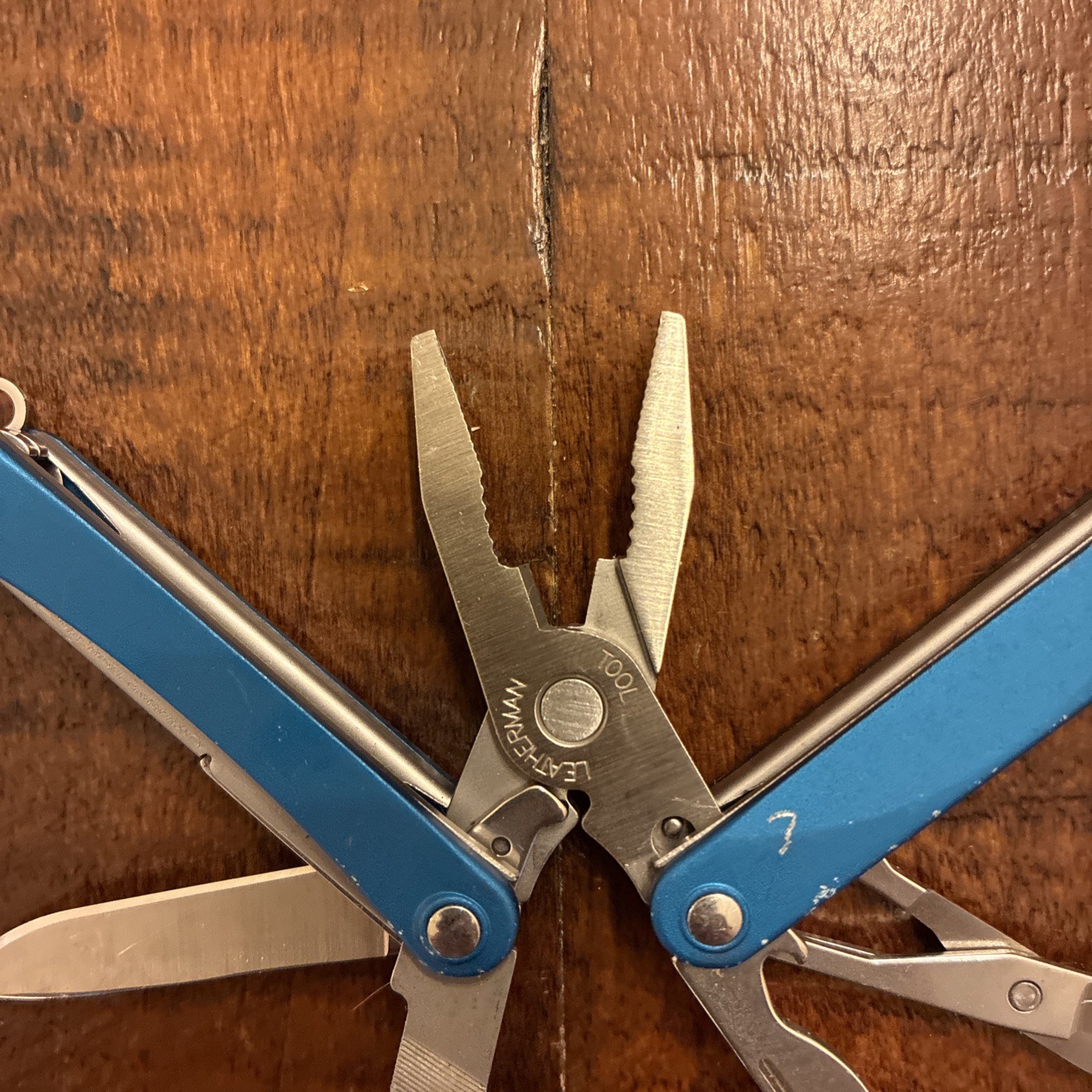 Leatherman Squirt PS4 Multi Tool, Knife, Pliers – Blue – Excellent