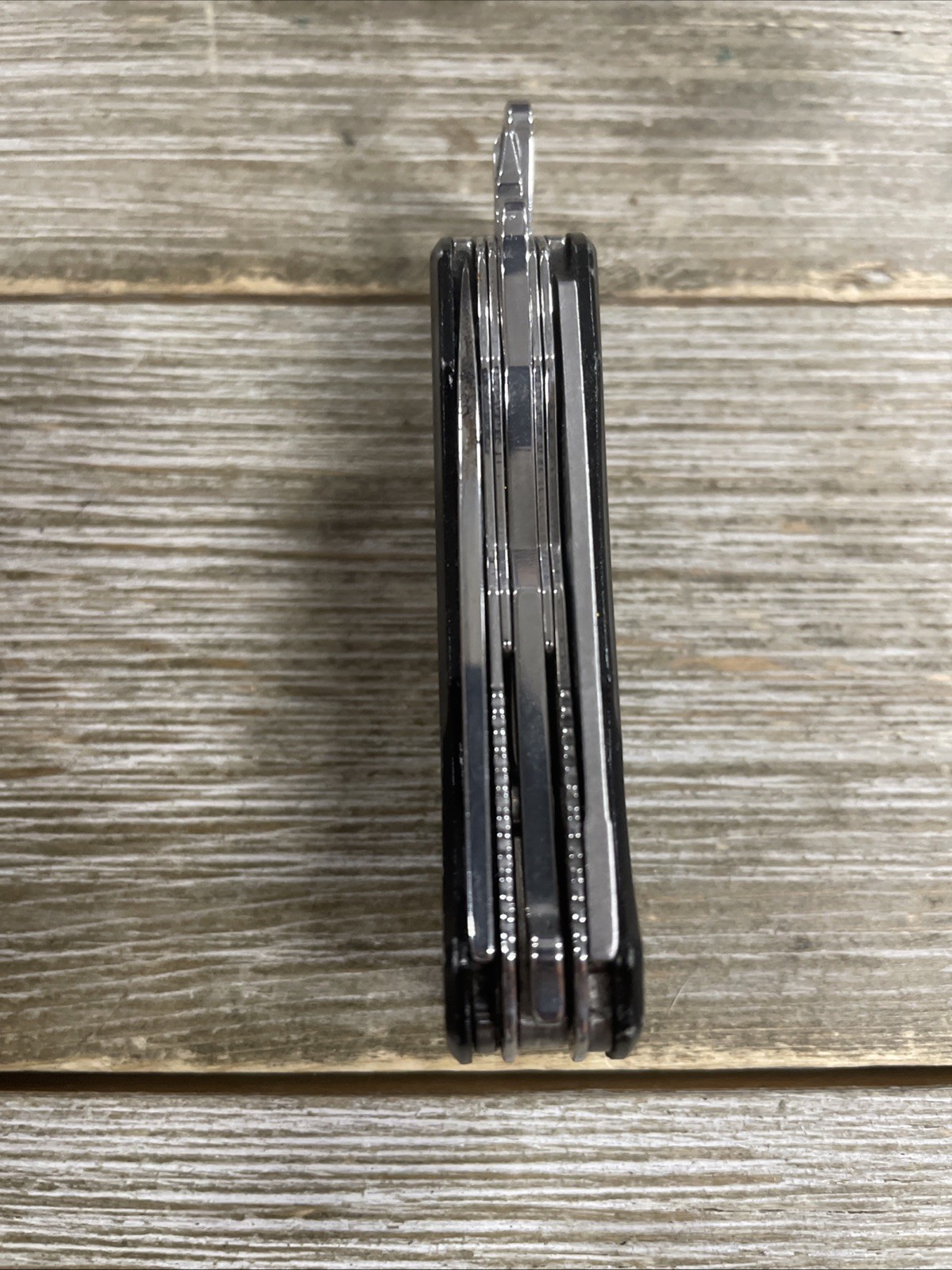 True Utility Seven Multi-Tool 7 in 1 Compact Pocket Knife Quick Release Clip
