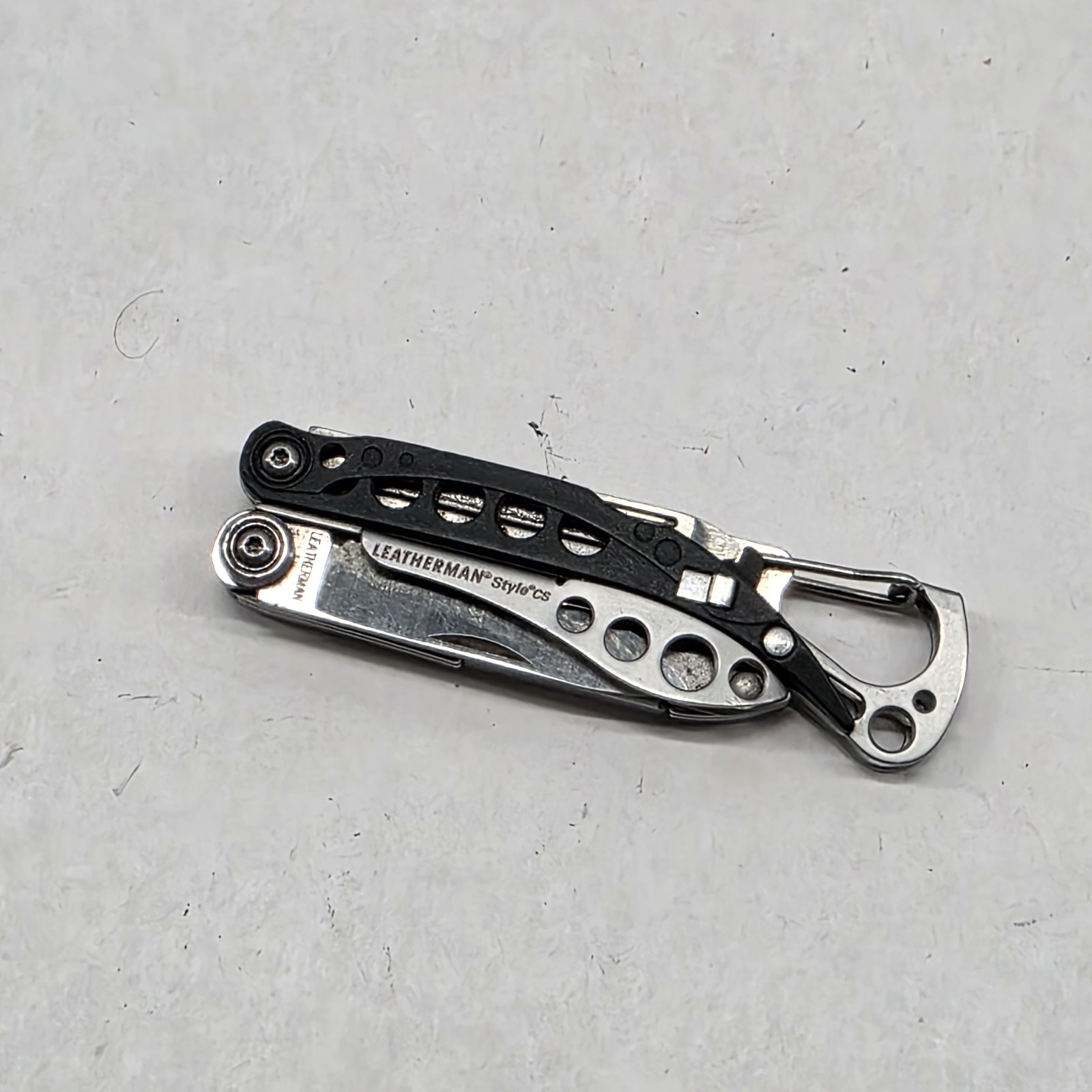 Leatherman Style CS Black Multi-Tool Carabiner tweezers, Retired