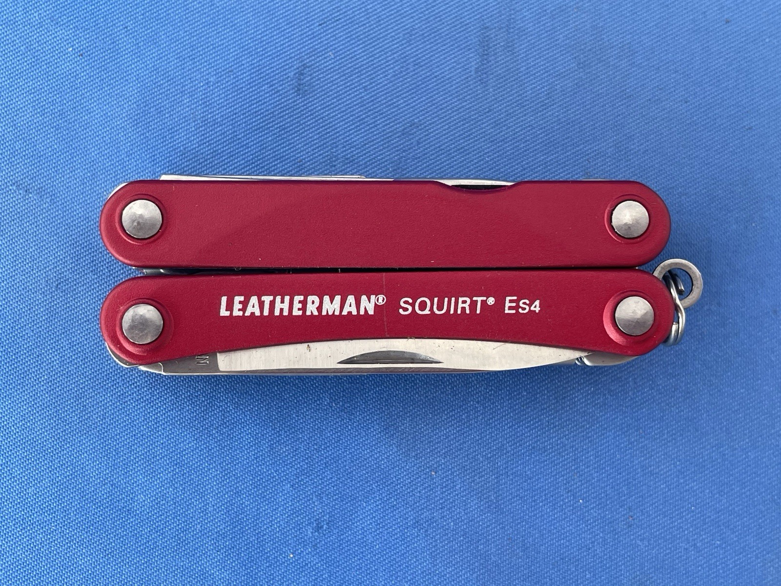 Leatherman Squirt ES4 Multi Tool Knife Wire Stripper New In The Box Red