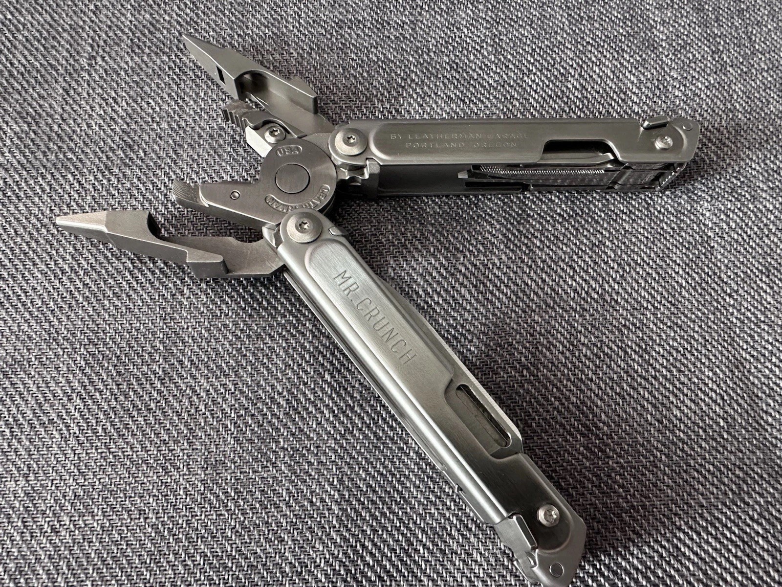 Leatherman Mr. Crunch Garage Edition Batch 001