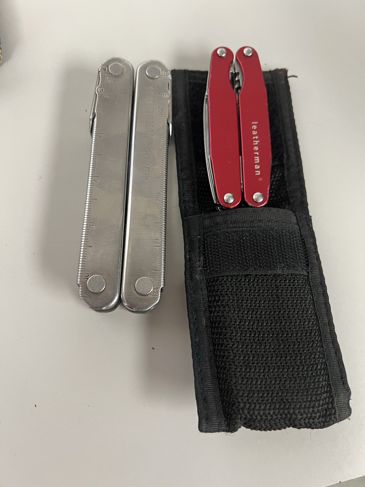 (2) Leatherman Juice C2 Multi-Tool, Knife, Red, Gray -one Sheath