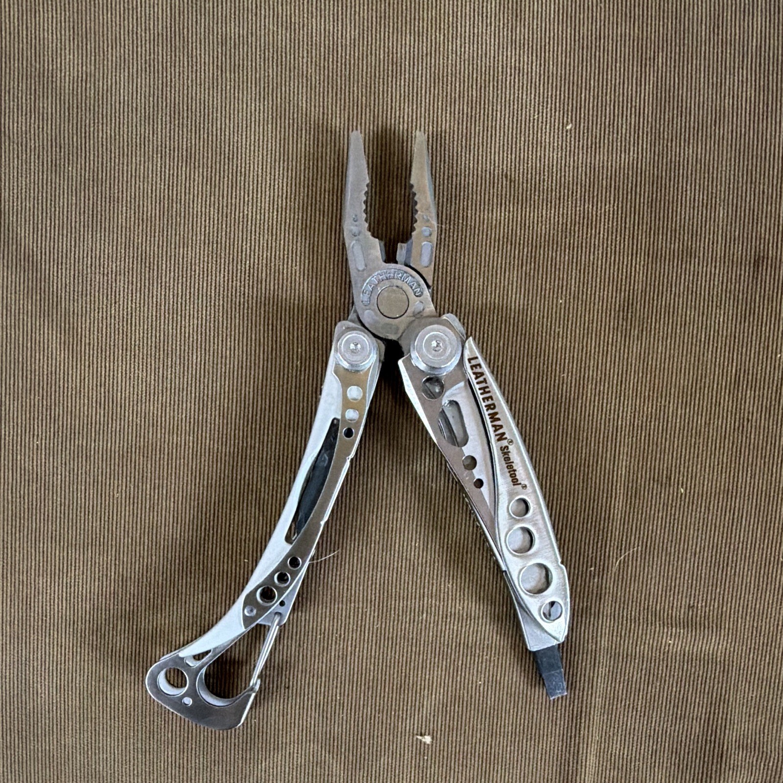 Leatherman Skeletool Stainless Steel Multi Tool