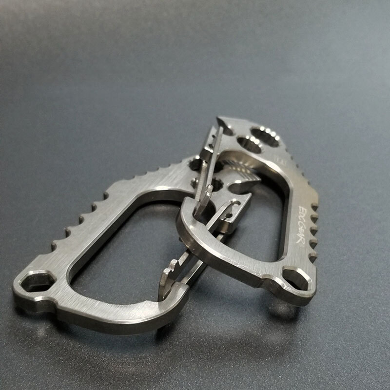 EDCgear Titanium Alloy Multi Tools Keychain Carabin Opener Crowbar Outdoor
