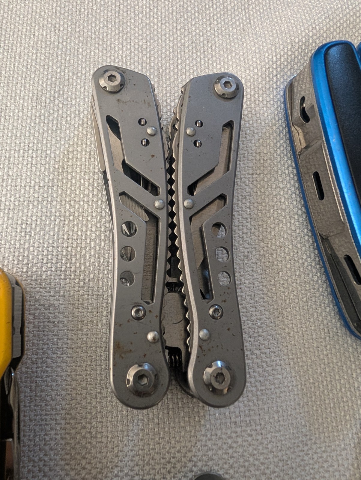 Multi-Tool Lot