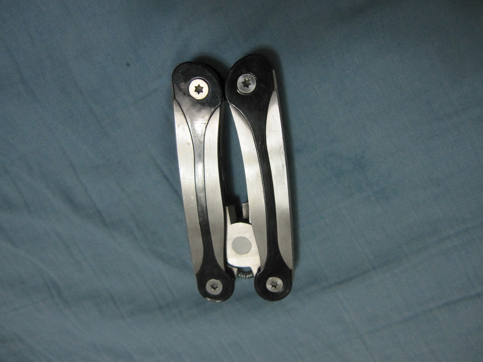 Multi Tool Folding Pocket Knife