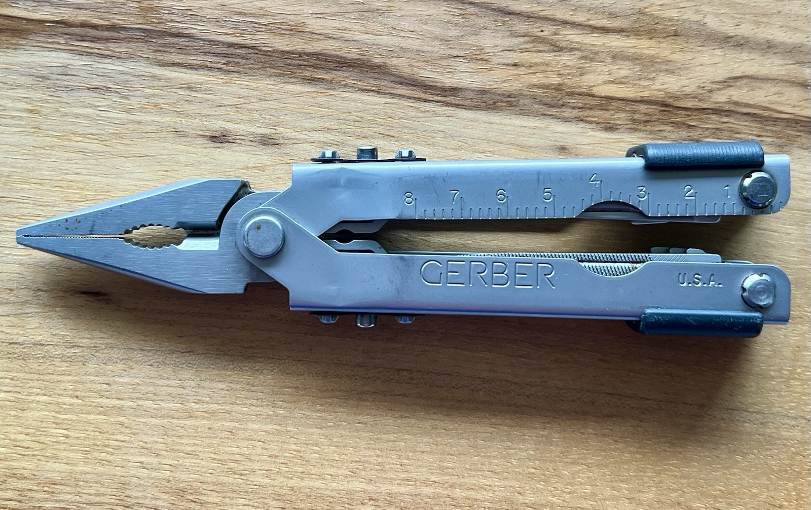 Gerber Multi-Plier Multi-Tool, MP-600, Stainless; Pre-owned. See Photos.