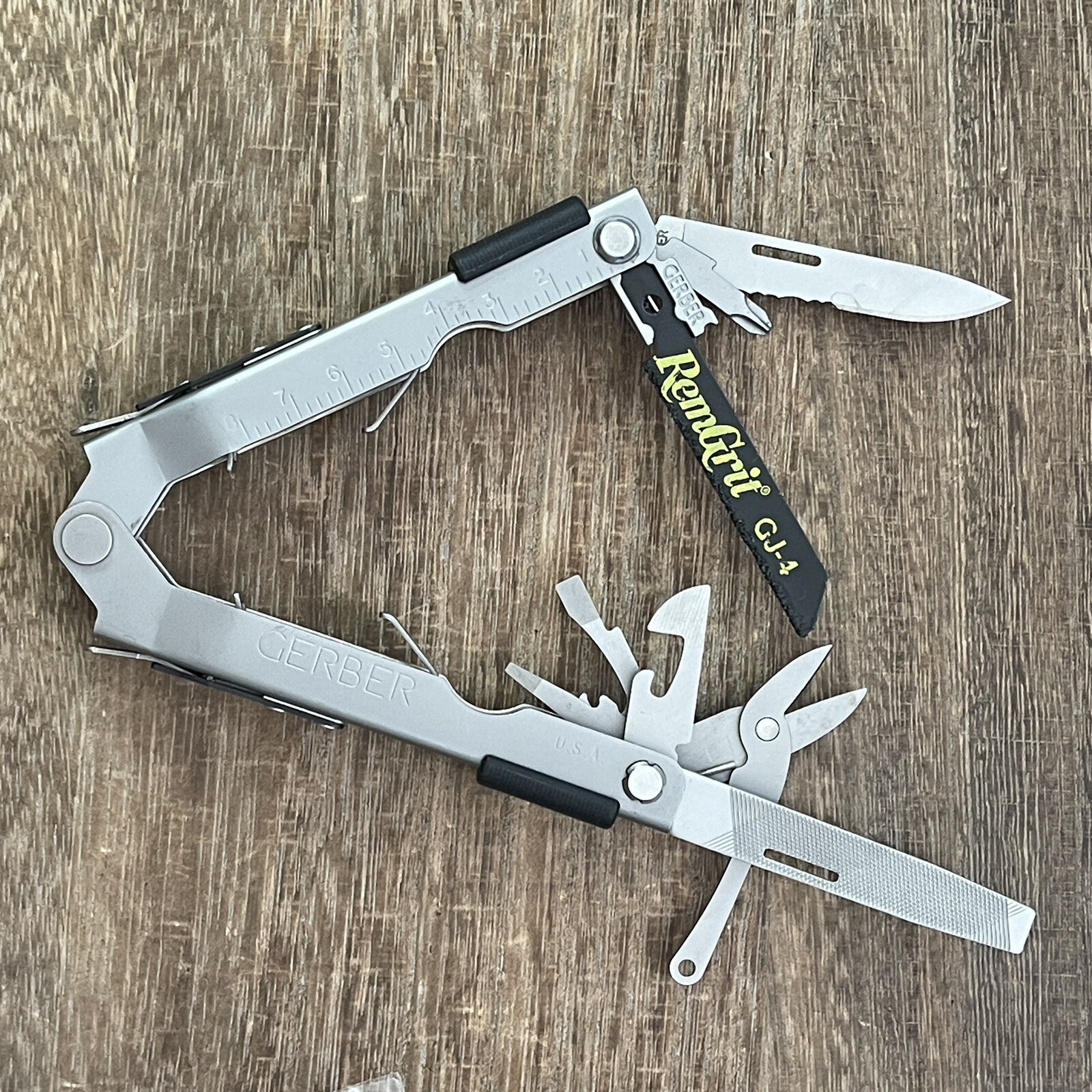 Gerber Evolution MP650 multi plier Military variant with full set of 5 heads.