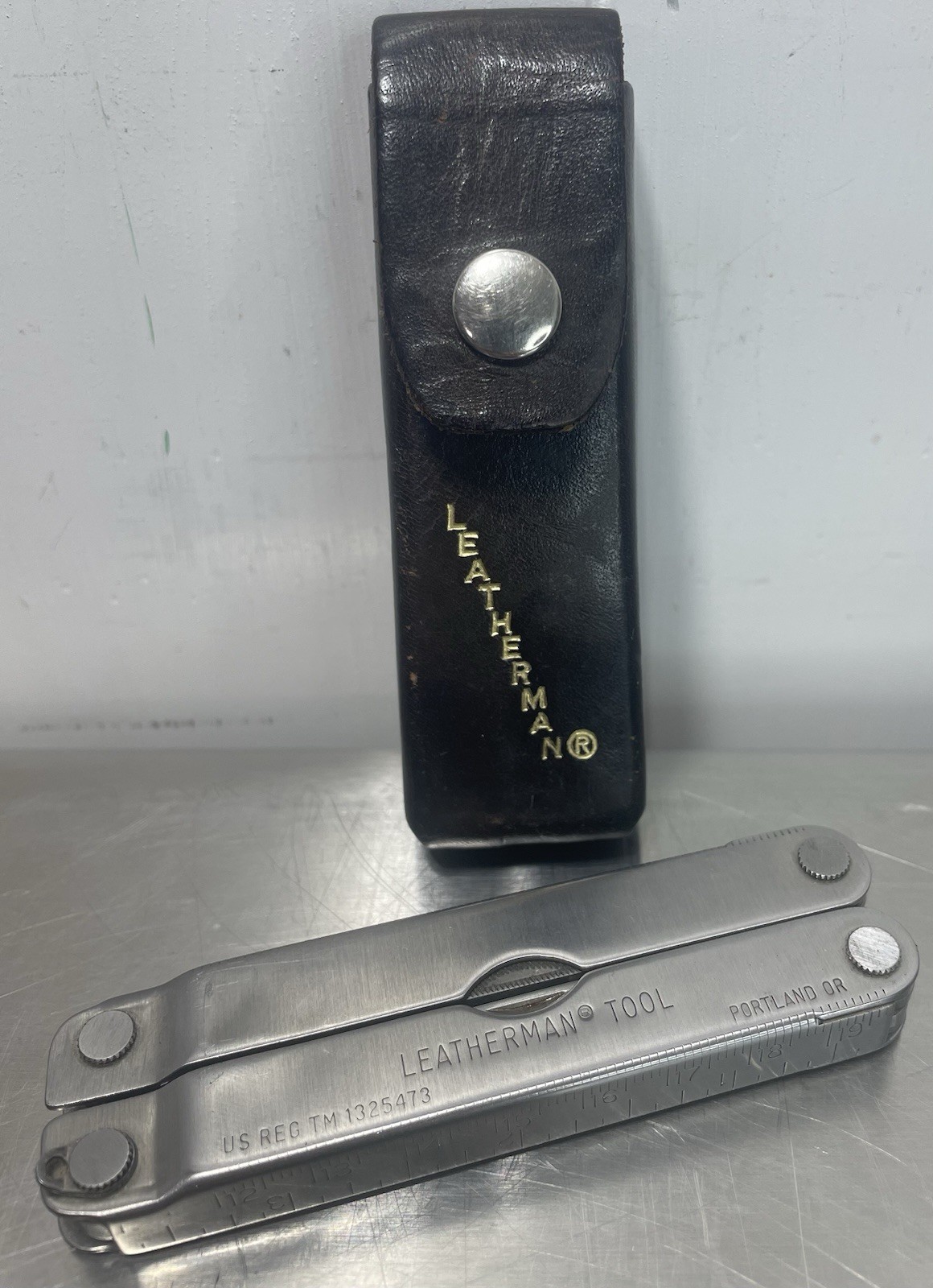 Vintage Original Leatherman Pocket Survival Tool PST ll Multi-Tool with Case