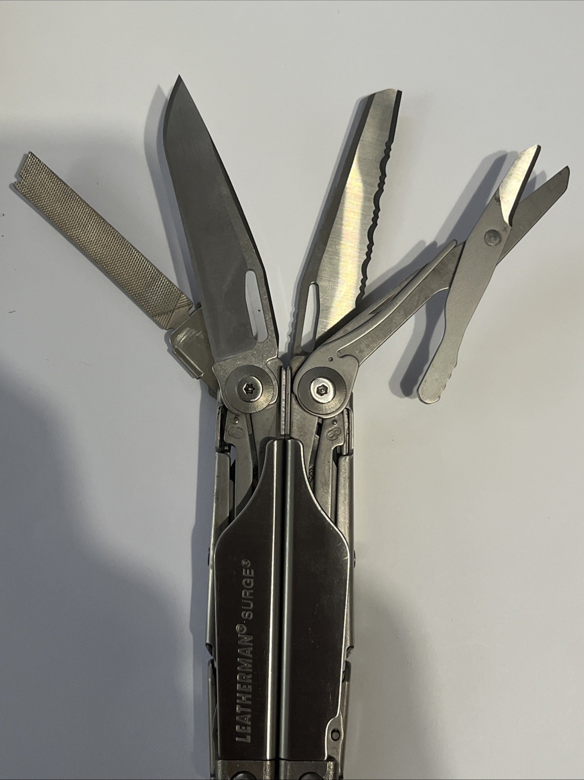 🔥 Awesome Leatherman Surge Multi-Tool Heavy duty Clean