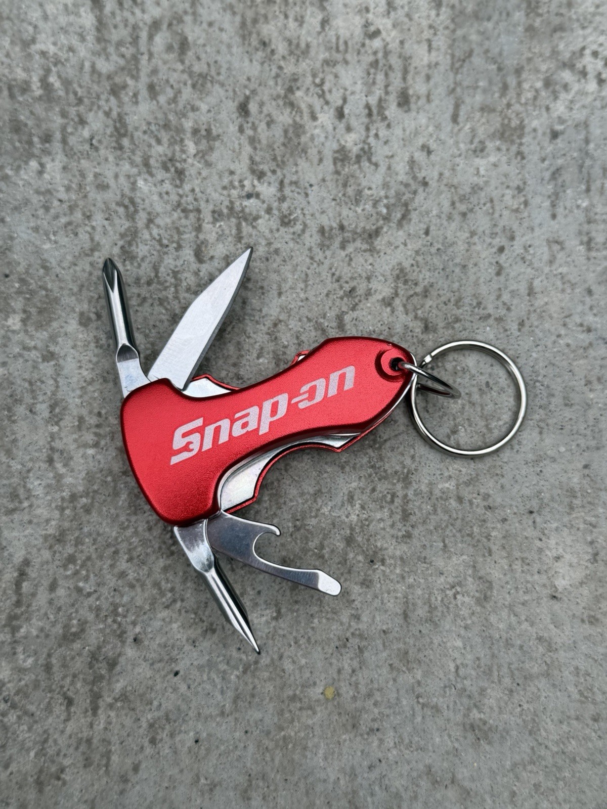 Snap On Tools Multi-tool 5-in-1 Pocket Utility Screw Driver Flashlight Bottle