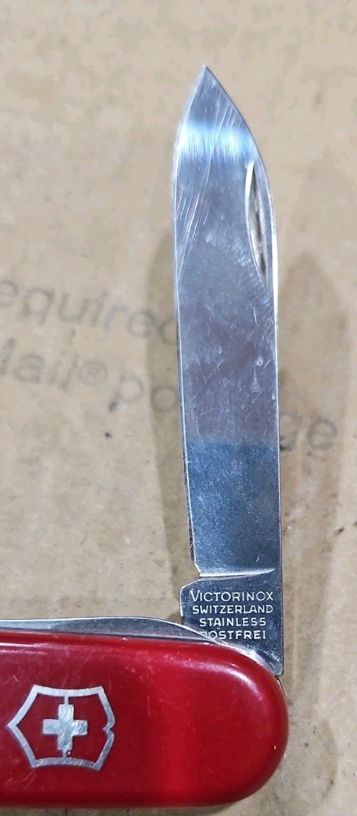 Victorinox Compact Swiss Army Pocket Knife | 15 Functions