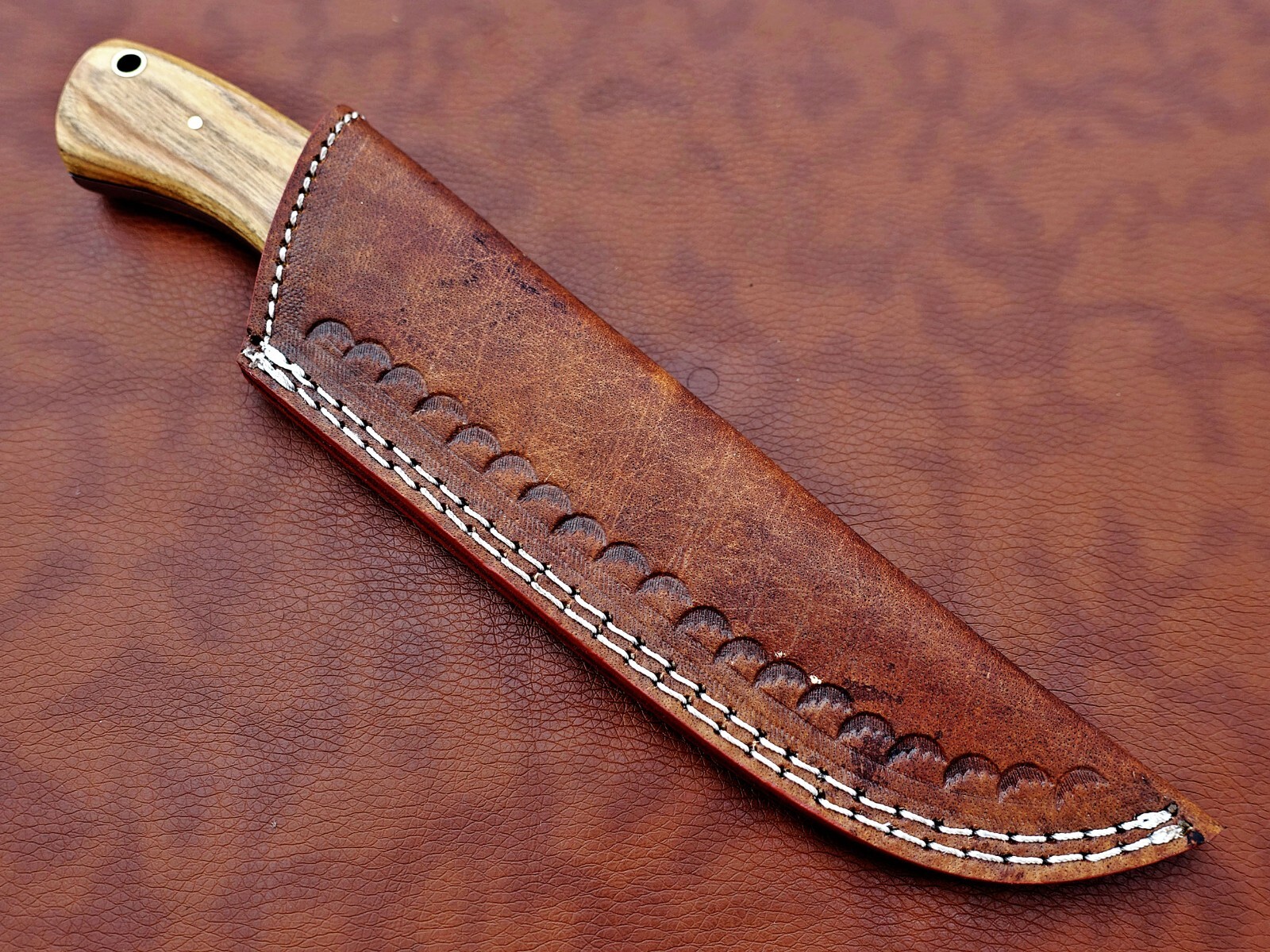 9.5″ Rain drop Damascus steel Kow wood scale Skinning knife W/ Leather sheath