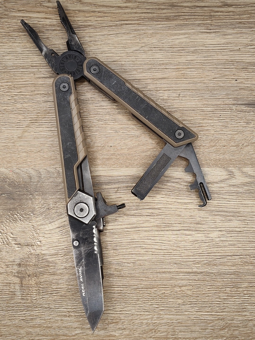 Real Avid Multi-Tool AR15 Hunting Rifle Tool Pliers Knife More!