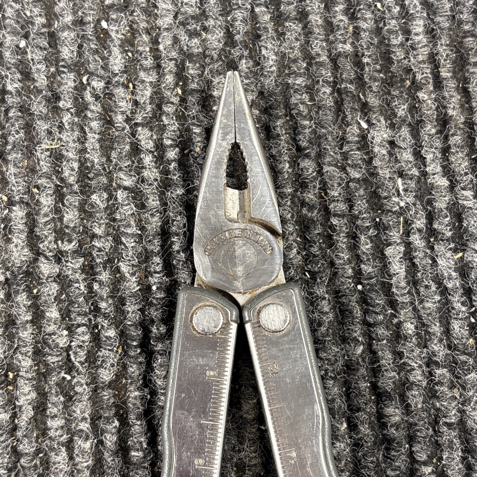 LEATHERMAN Kick Multi Tool Knife (086)