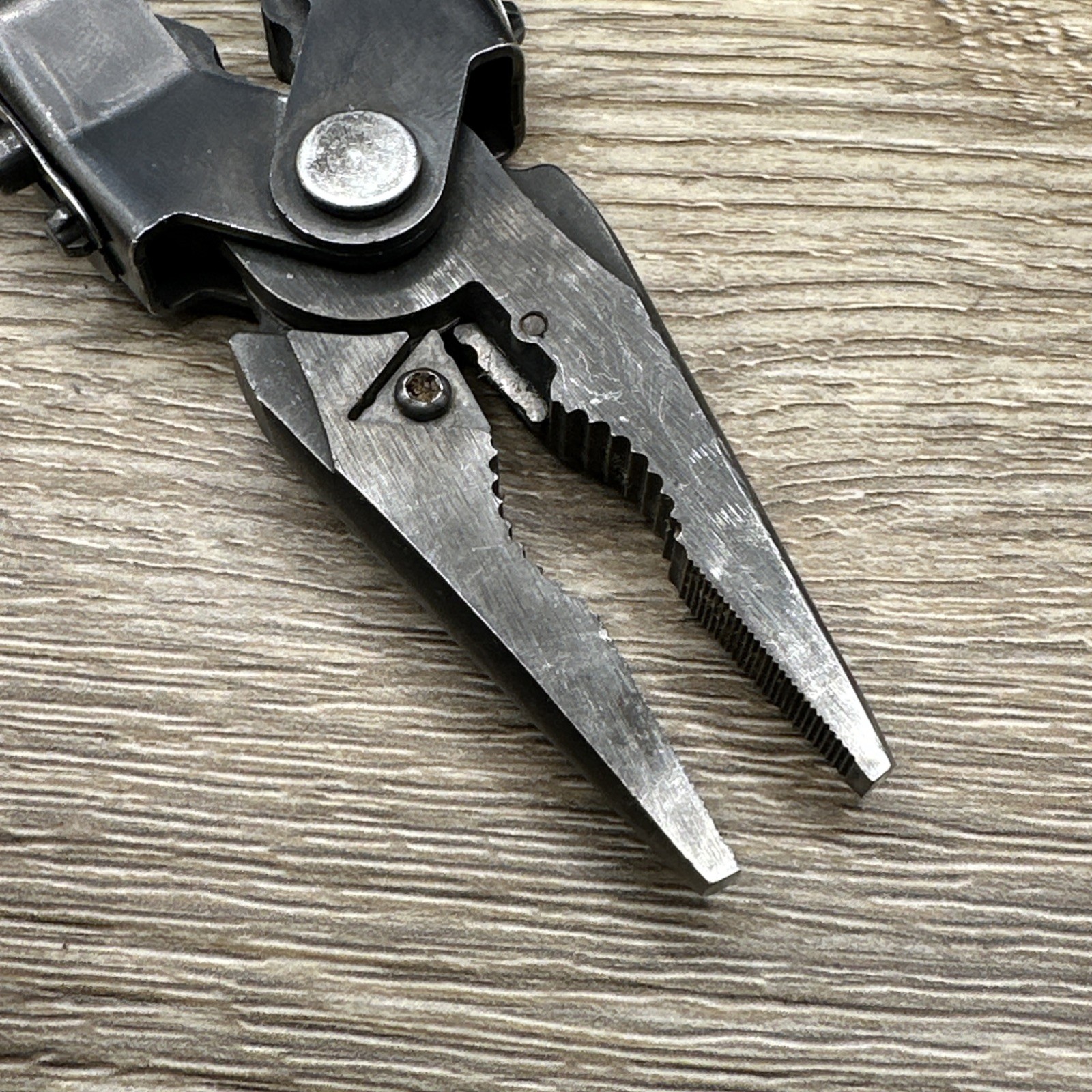 Gerber Multi-Plier 600 Stainless Steel Needle Nose Multi-Tool Black READ AD!