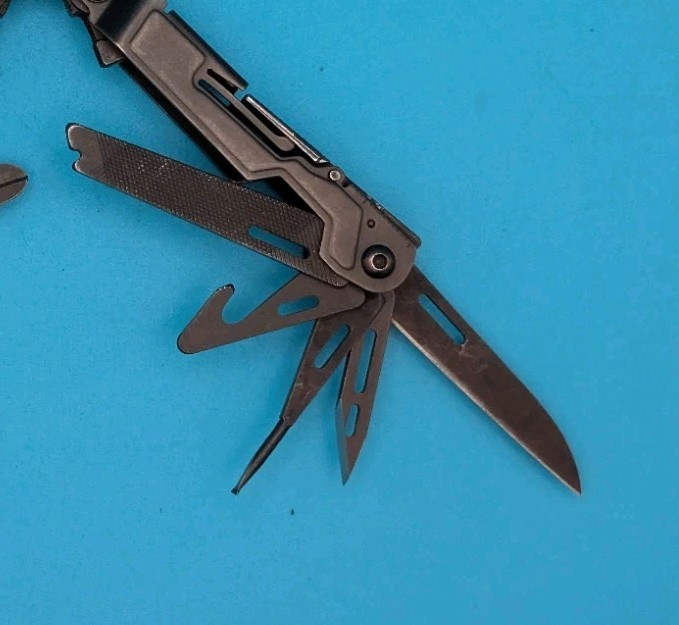 SOG PowerPint Tool Compact Lightweight Black Multi-Tool!