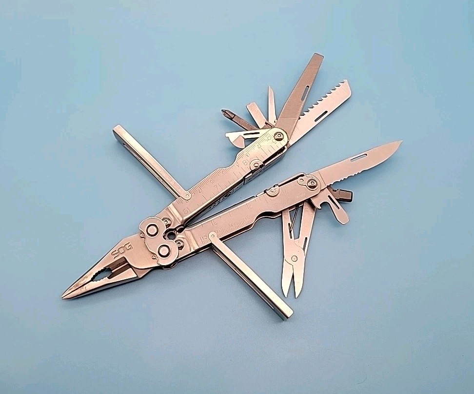 SOG PowerLock Multi-Tool – Silver – Screwdrivers, Pliers, Saw, Knife, Scissors