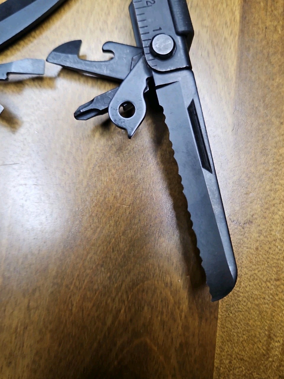 Gerber MP600 Multi-Tool, Blunt Nose Pliers, Carbide Cutters, Black Military EDC