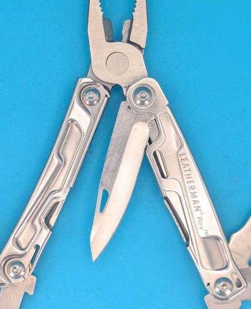Leatherman Rev 3.8″ Multi-Tool, Stainless! *ATKINSON CONSTRUCTION*