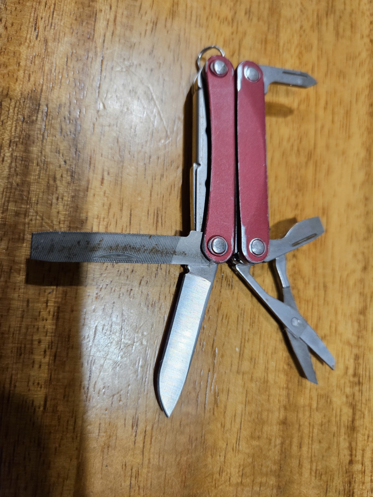 Leatherman Squirt PS4 Red Keychain Multi Tool Pliers Pocket Knife