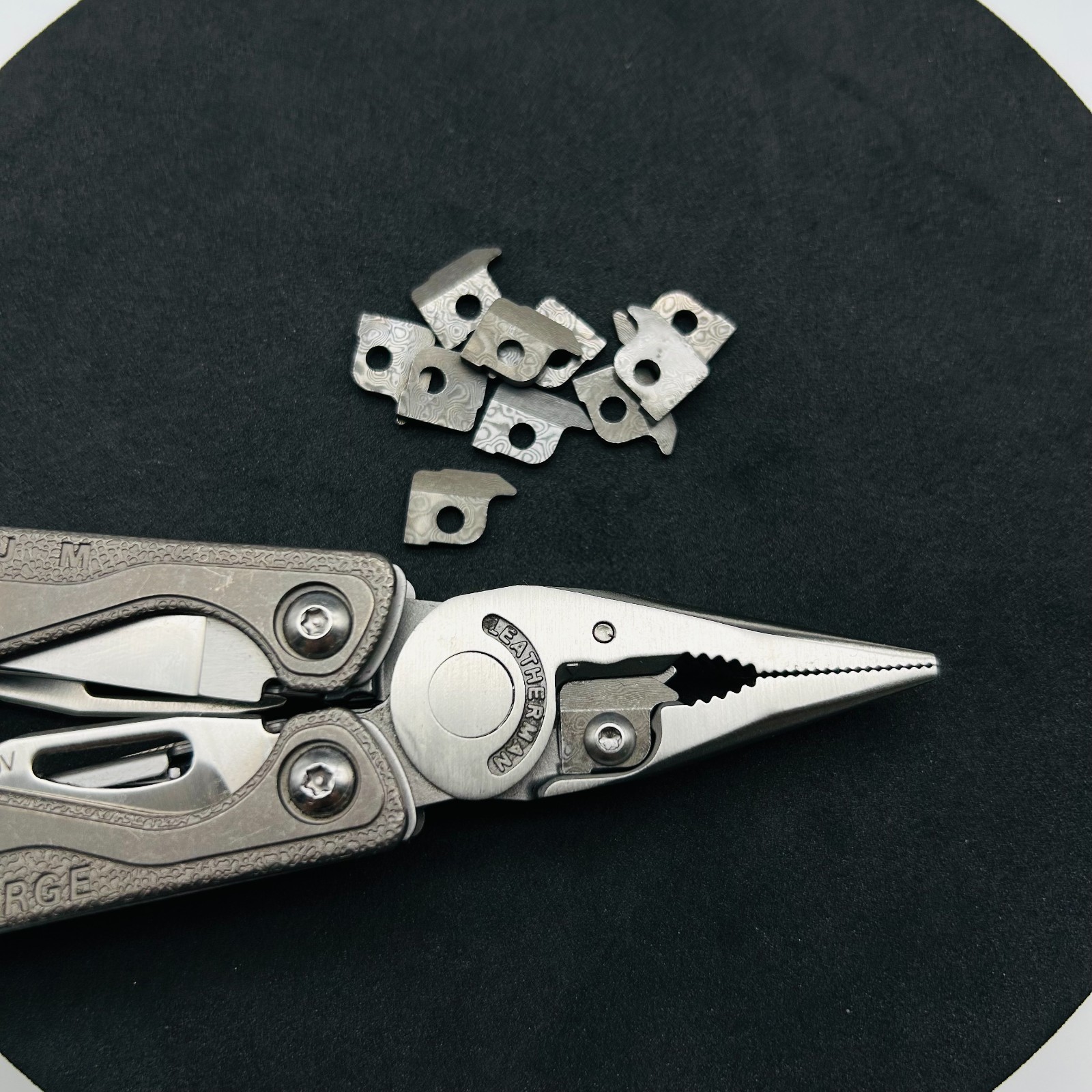[USA Stock] Premium VG10 Damascus Wire Cutter for ARC/Signal/Charge/Wave/Surge