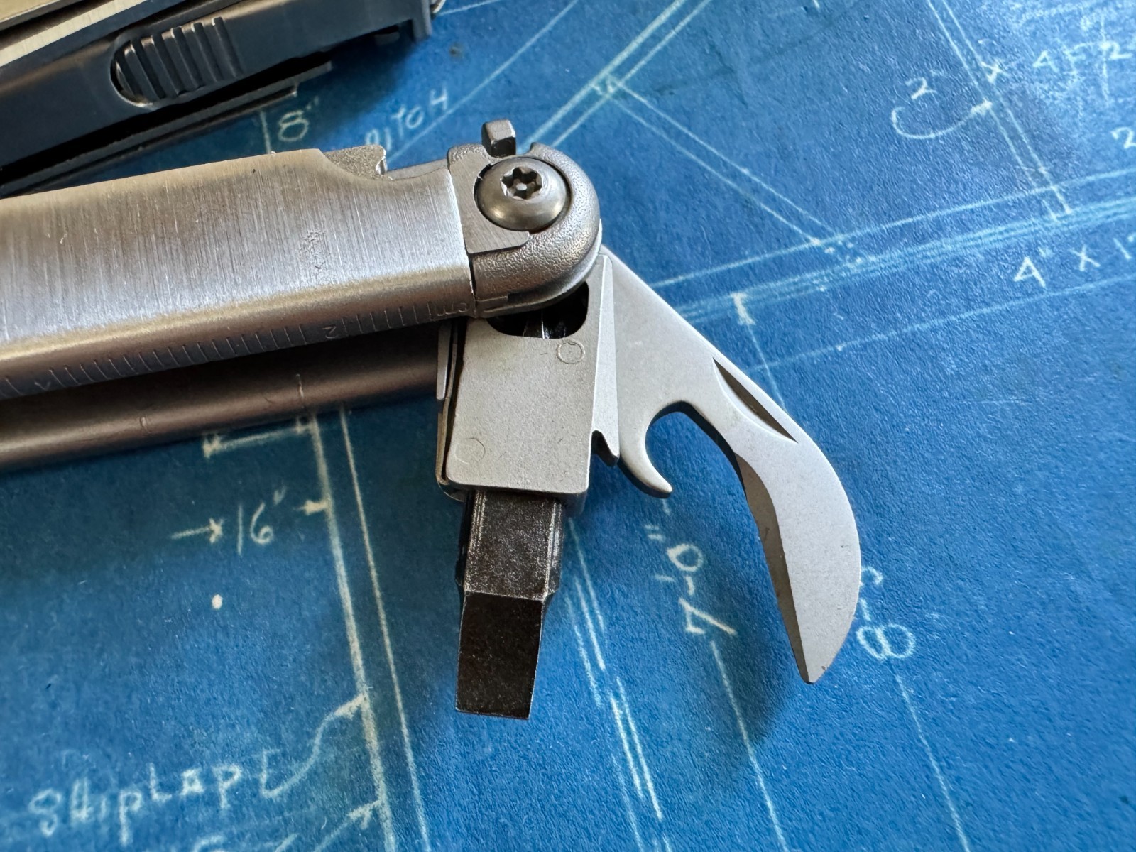 MULTI TOOL LEATHERMAN WAVE 0806 AUGUST 2006 SHEATH KNIFE SCREWDRIVER BLADE