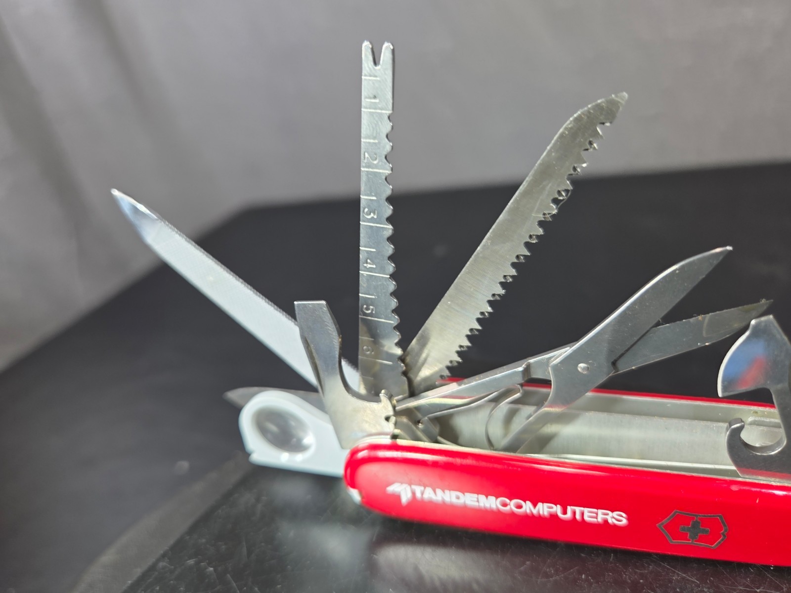 Victorinox Swiss Army Knife Red Multi Tool Scissors Saw Corkscrew 13 Tools