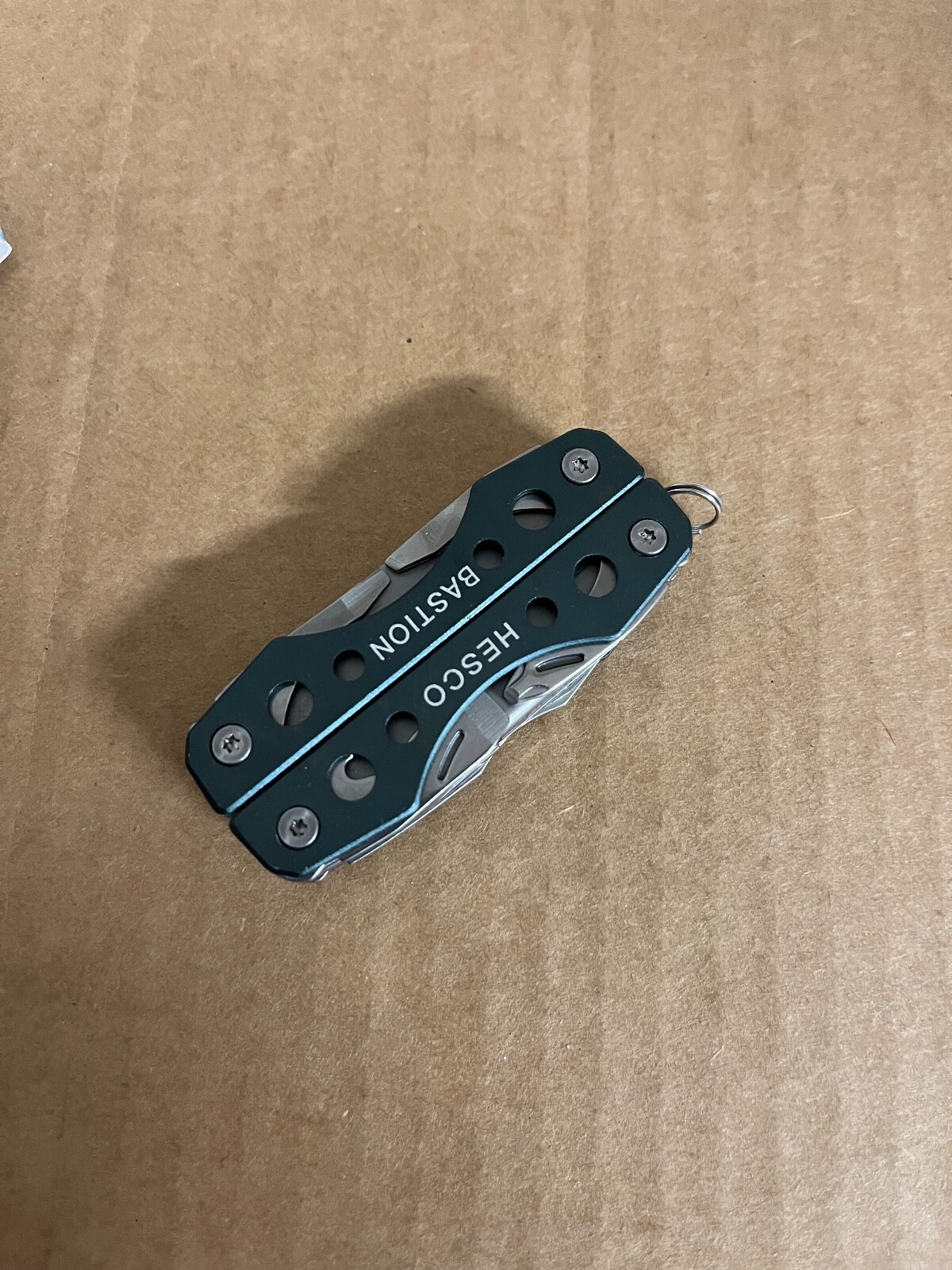 NEW Gerber Clutch Mini Multitool Keychain GREEN Pliers, tool