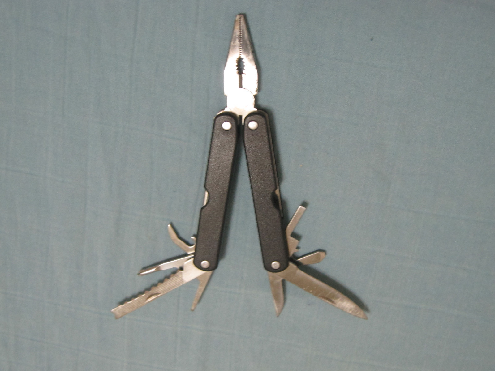Barlow Stainless Black Folding Multi-Tool