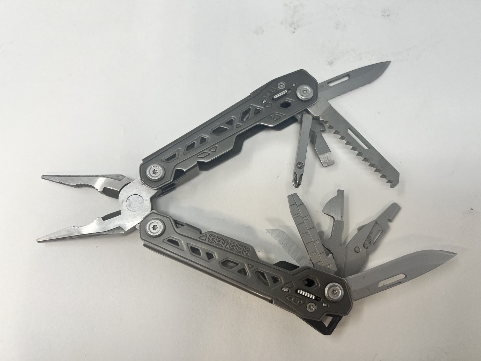 Gerber Truss Multi Tool Plier Knife