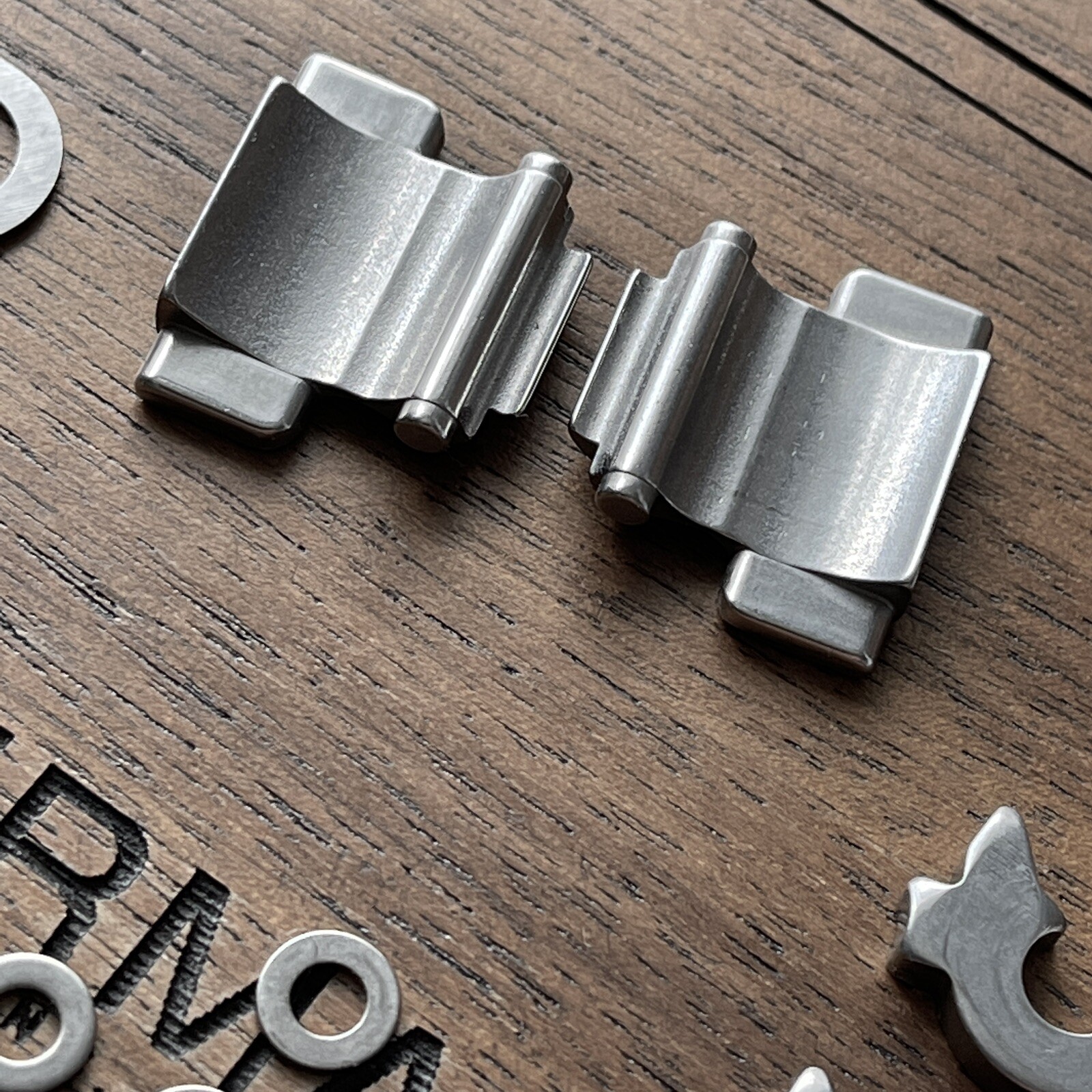 Leatherman Parts for Replacement: Leatherman FREE P4 washers bushings