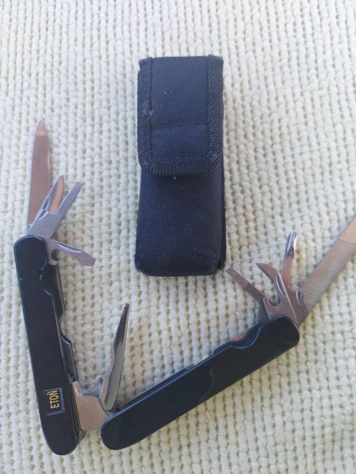 Multi Tool Utility Knife With Case.