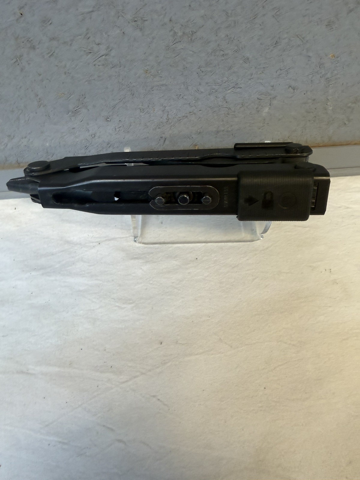 Gerber Multi-Tool / Black Oxide / Knife, File, Pliers, Bottle Opener, More / USA