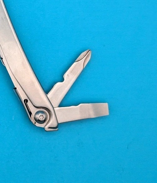 Leatherman Rev 3.8″ Multi-Tool, Stainless!