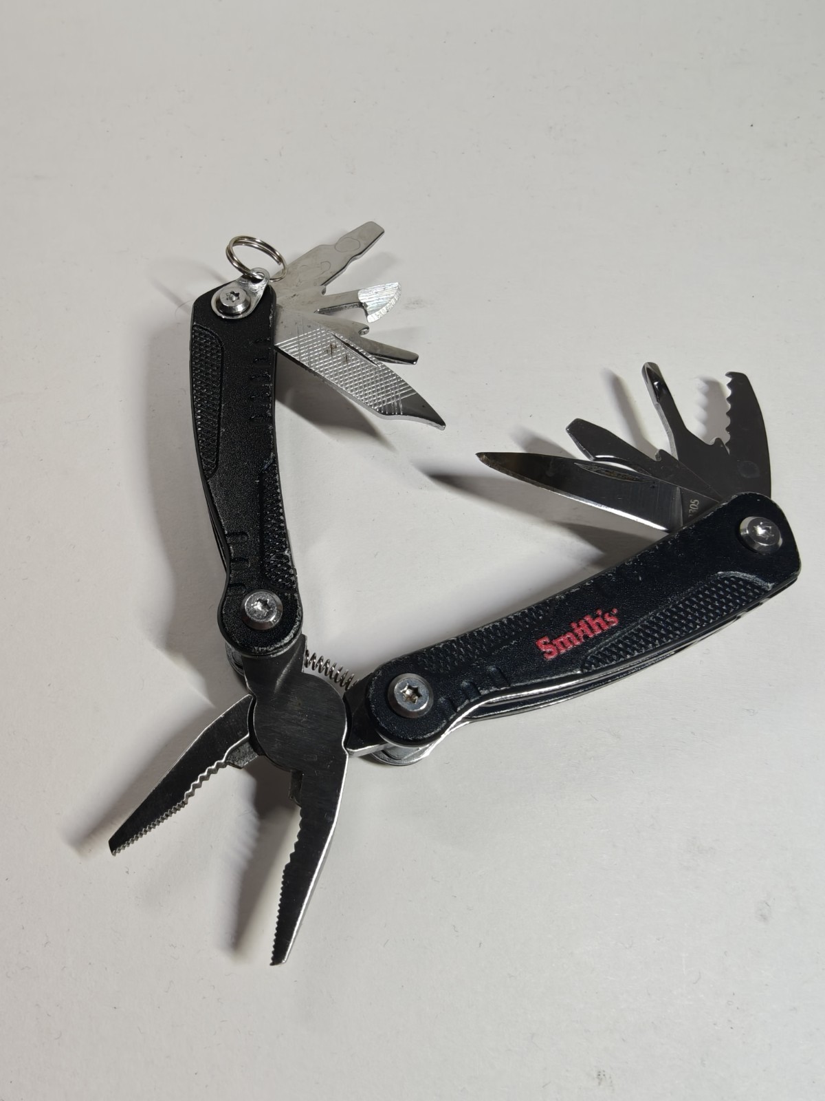 Smith’s & Trades Pro Multi Tool Lot of 2 – Pliers Knife Screwdriver EDC