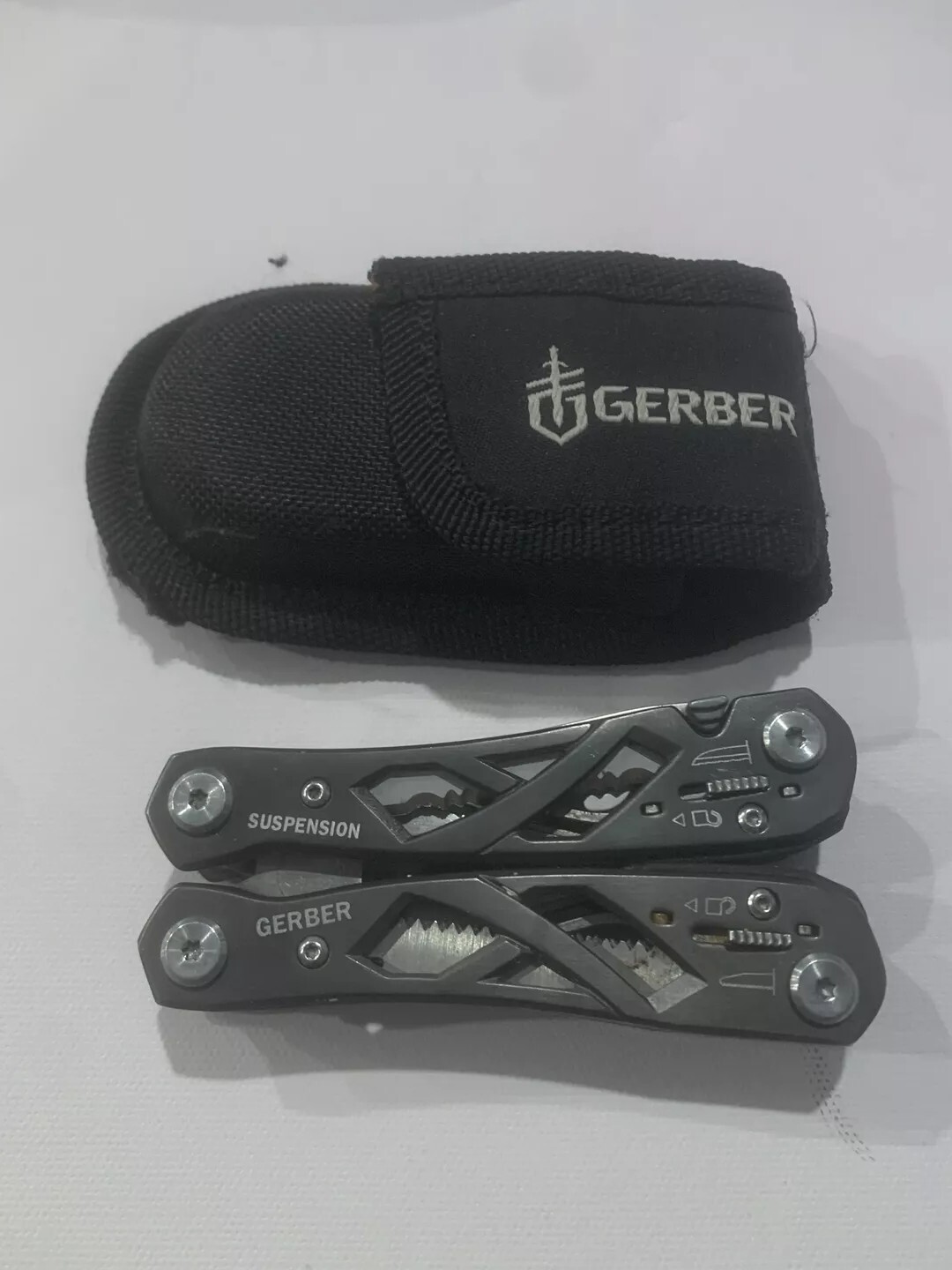 Gerber Suspension Color Black  Multi Tool New clean item With Nylon Sheath Case