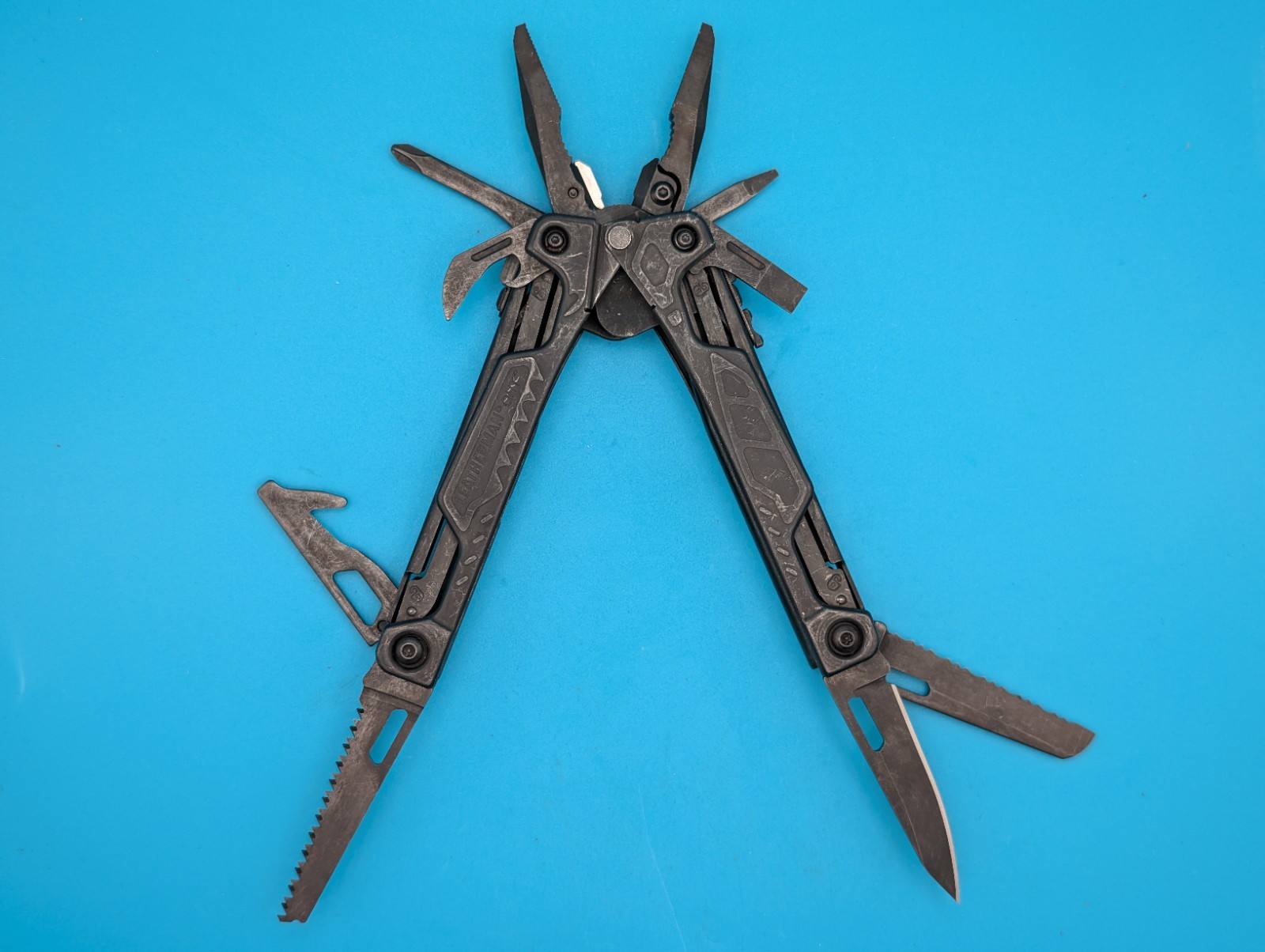 Leatherman OHT Multi-Tool Knife Discontinued! BLACK!