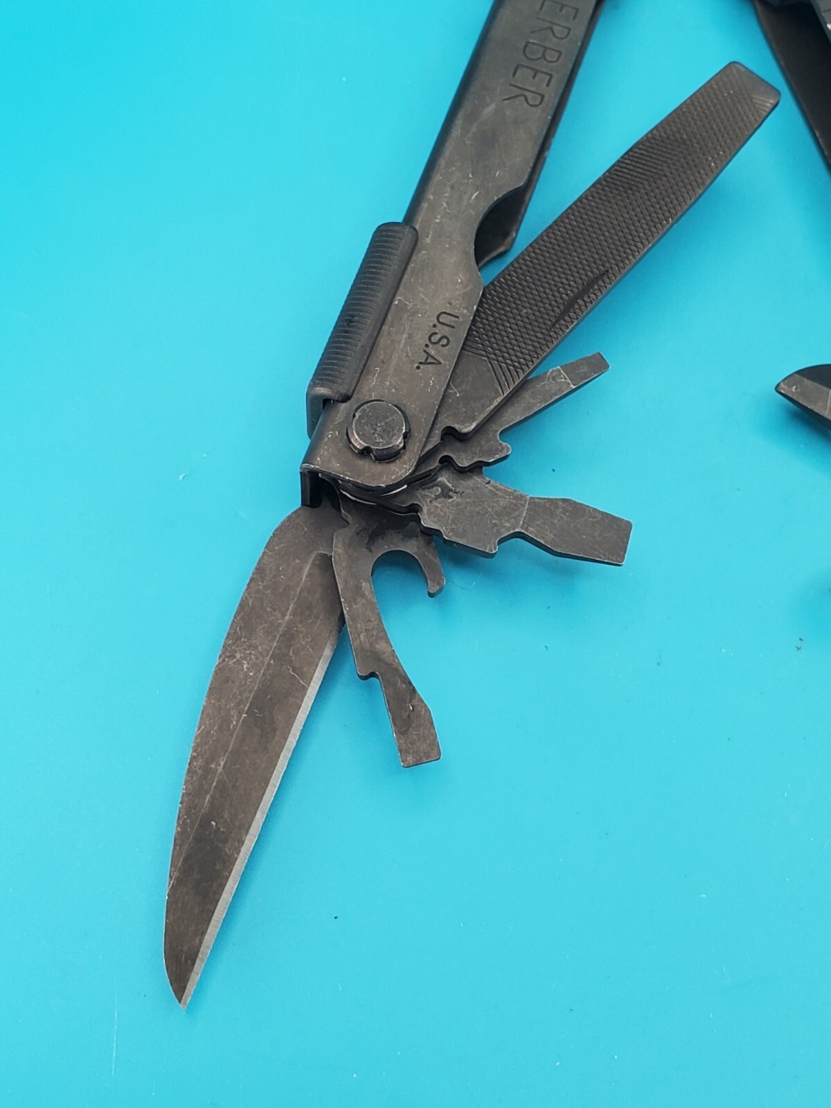 Gerber MP600 Black Oxide Multi-Tool Needle Nose Pliers! With Sheath!