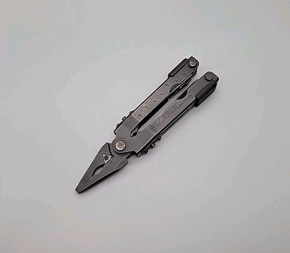 Gerber MP600Multiplier Multi-Tool – Needle Nose Carbide Cutter Pliers