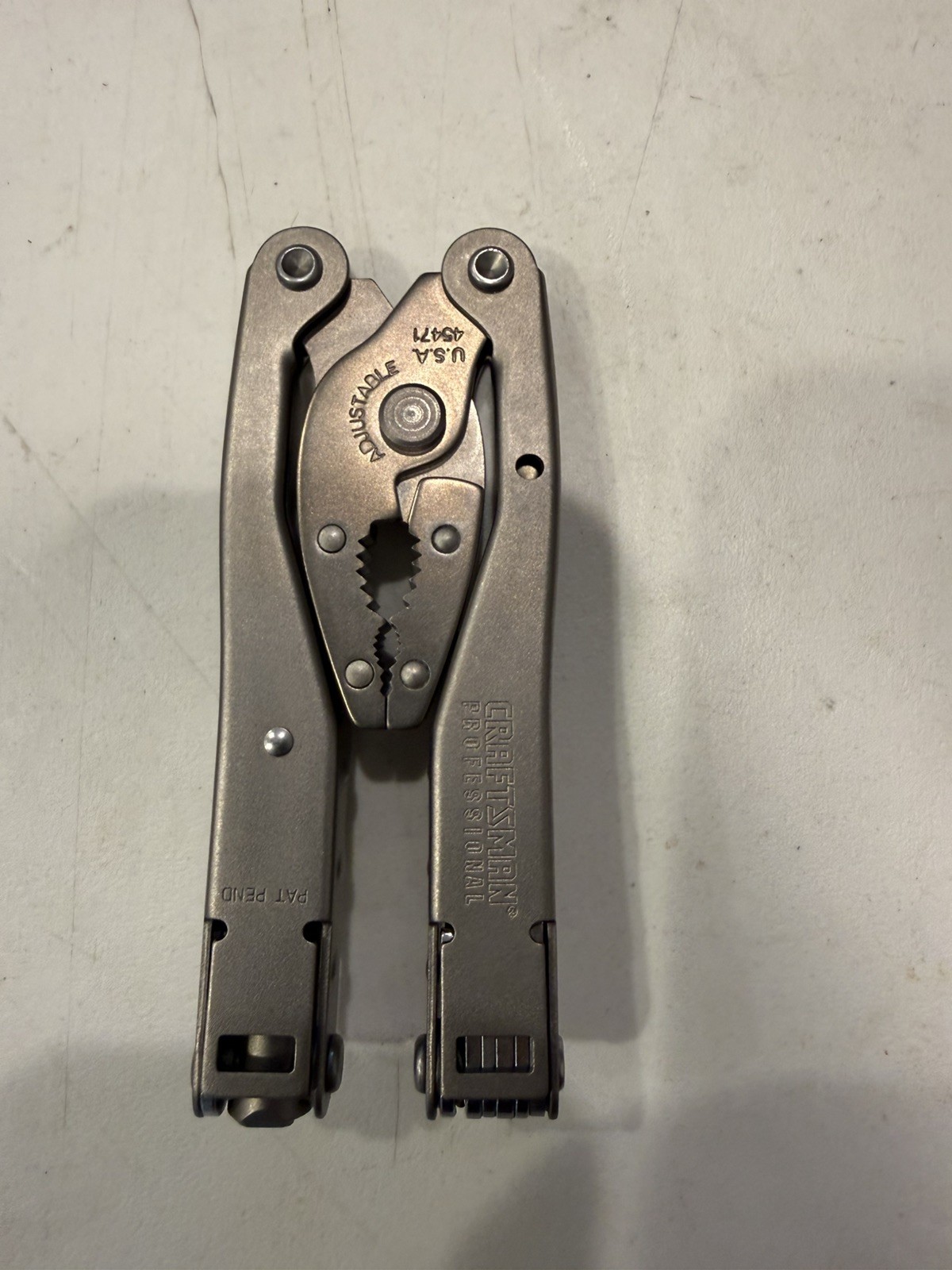 Craftsman USA Professional 45471 Stainless Steel 21 Function Multi-Tool w/Sheath