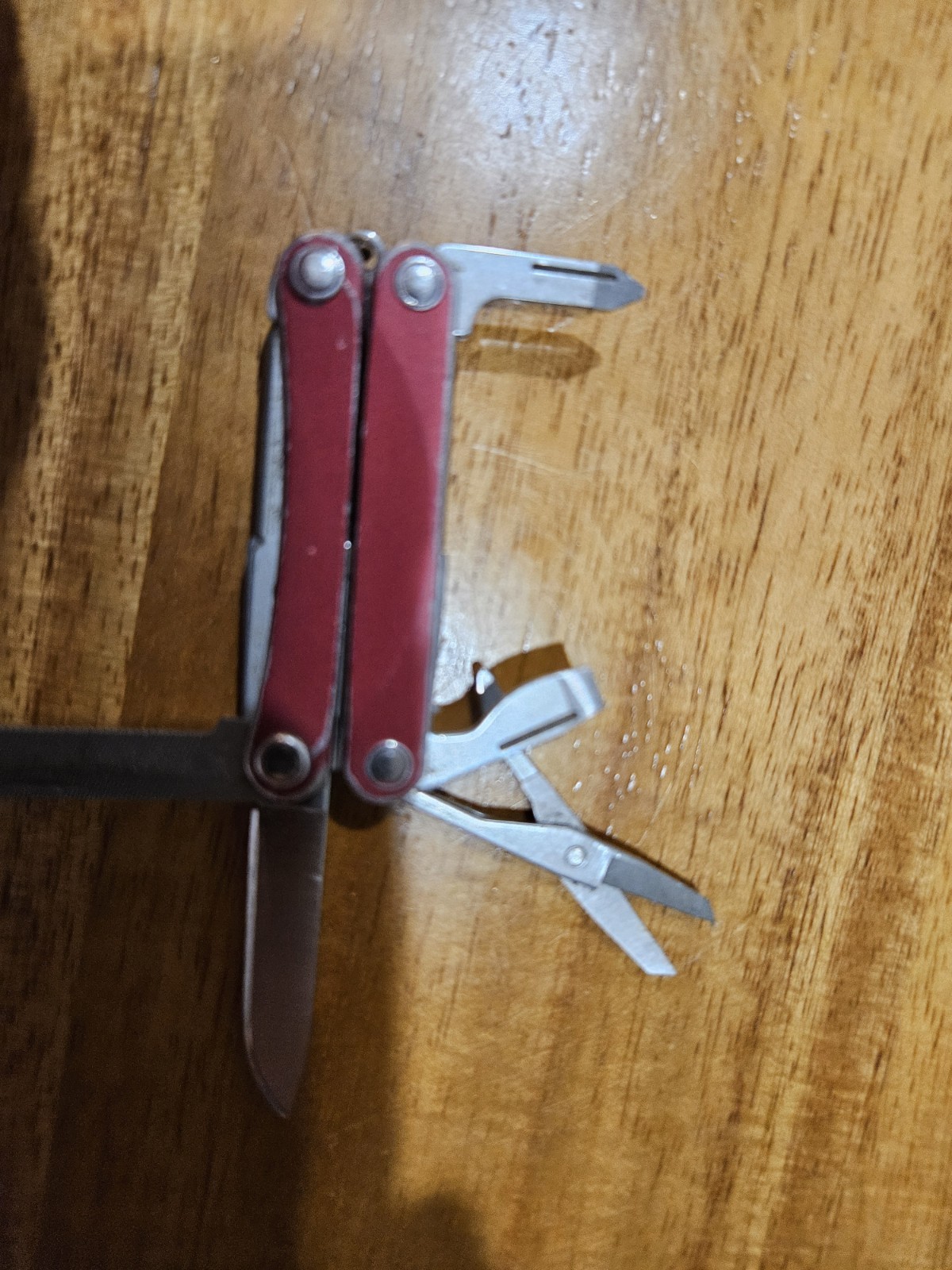 Leatherman Squirt PS4 Red Keychain Multi Tool Pliers Pocket Knife